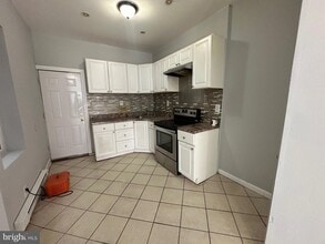 4947 Hoopes St in Philadelphia, PA - Foto de edificio - Building Photo