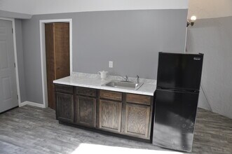 13523 FM 2015, Unit Studio Apt. - Near 20 Fwy in Tyler, TX - Building Photo - Building Photo