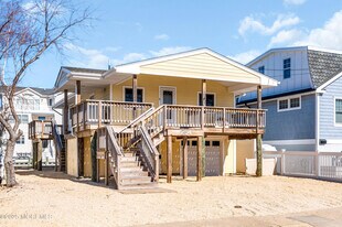 254 Ocean Bay Blvd in Lavallette, NJ - Building Photo