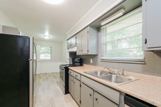 4503 E 112 Terrace in Kansas City, MO - Building Photo - Building Photo