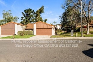 2107 David Dr in Escondido, CA - Building Photo