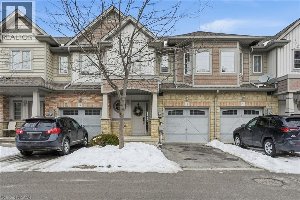 7 Lakelawn Rd in Grimsby, ON - Building Photo