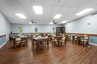 200 Berkley Rd in Hollywood, FL - Building Photo - Building Photo