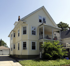 15 Fenner St in Cranston, RI - Building Photo - Building Photo