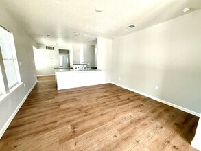 2422 W Commerce St in San Antonio, TX - Building Photo - Building Photo