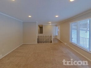 13101 Thomas Ave in Burnsville, MN - Building Photo - Building Photo