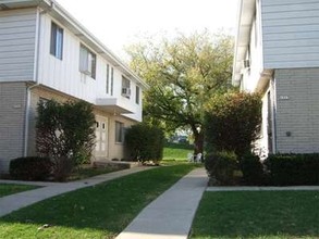 Maple & Mitchell Street Apartments in Milwaukee, WI - Building Photo - Building Photo