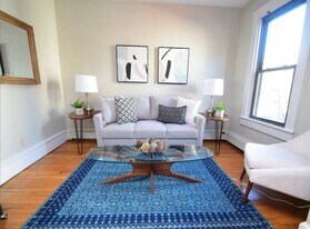 217 Boylston St, Unit 2 in Boston, MA - Building Photo