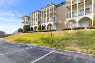5709 Lyons View Pike, Unit 5103 in Knoxville, TN - Building Photo