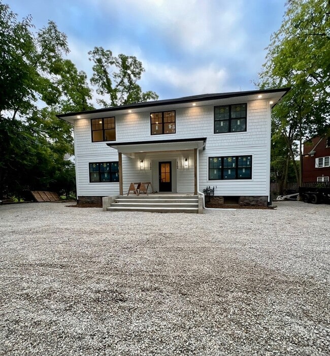 1702 Hill St, Unit 2