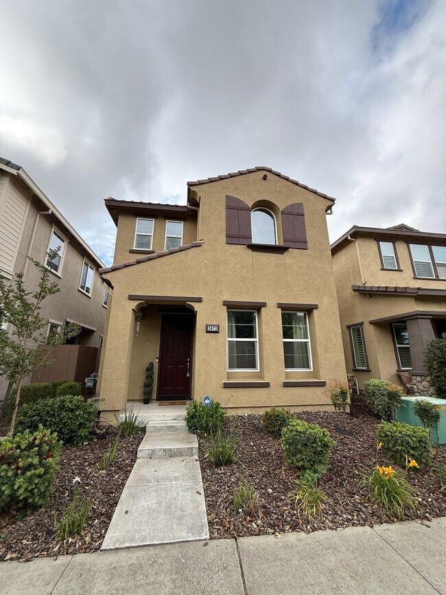 property at 3672 Iskenderun Ave
