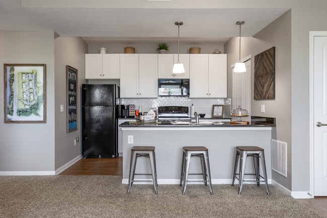 Scioto Ridge in Dublin, OH - Building Photo - Interior Photo