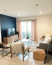 1522 S Centinela Ave, Unit Furnished Santa Monica1BR in Los Angeles, CA - Building Photo - Building Photo