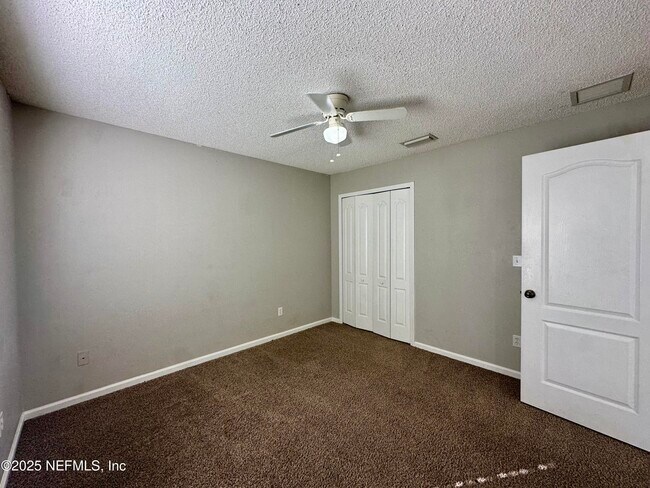 6764 Gentle Oaks Dr in Jacksonville, FL - Building Photo - Building Photo