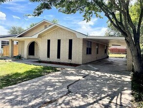 900 N Moorefield Rd in Mission, TX - Building Photo - Building Photo