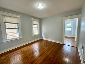 176 Davenport St in Bridgeport, CT - Building Photo - Building Photo