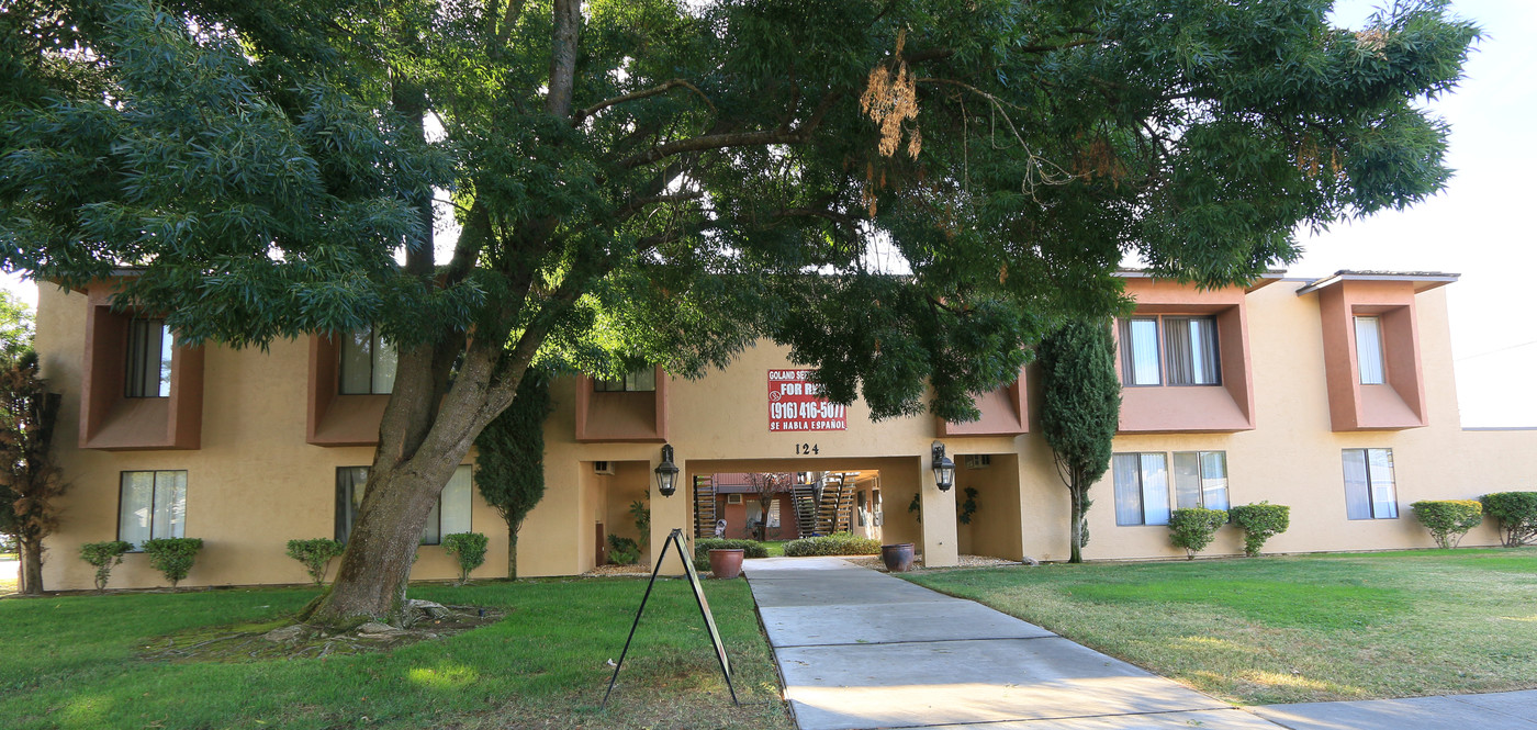 Foxx Apartments in Marysville, CA - Building Photo