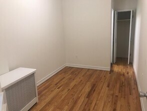 908 Amsterdam Ave in New York, NY - Building Photo - Building Photo