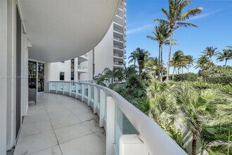 21200 Point Pl in Aventura, FL - Building Photo - Building Photo