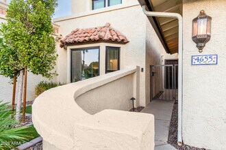 4655 E Monte Way in Phoenix, AZ - Building Photo - Building Photo