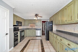 1307 Lindsay Ln S in Athens, AL - Building Photo - Building Photo