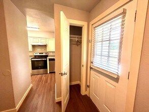 3725 E Mission Blvd in Fayetteville, AR - Building Photo - Building Photo