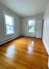 22 Kelley St in Bristol, CT - Building Photo - Building Photo