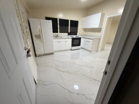 1676 Hoonipo St in Pearl City, HI - Building Photo