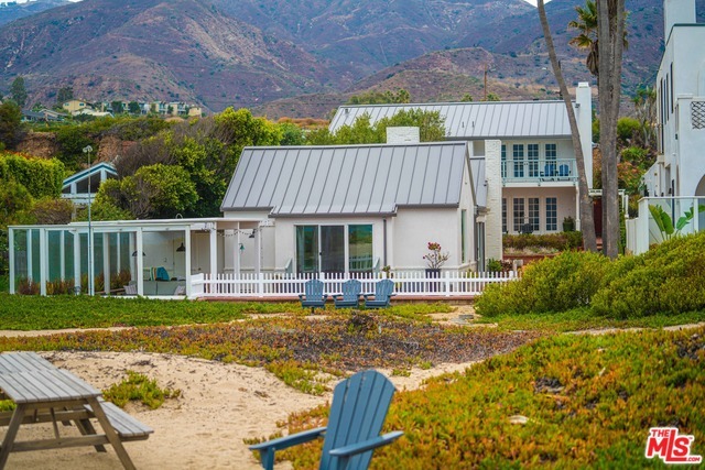 30830 BROAD BEACH Rd in Malibu, CA - Building Photo