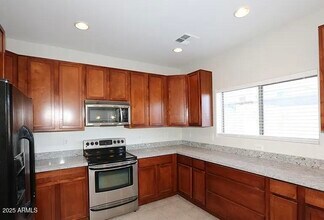 2929 N 37th St in Phoenix, AZ - Building Photo - Building Photo
