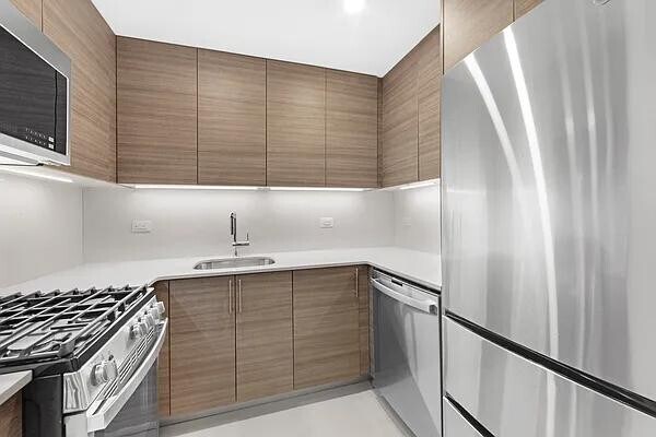 250 W 88th St in New York, NY - Building Photo