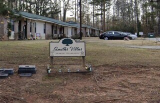 525 Lee Rd 379 in Smiths Station, AL - Building Photo