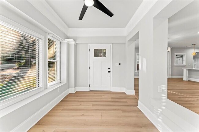 2128 Hosea L Williams Dr NE in Atlanta, GA - Building Photo - Building Photo