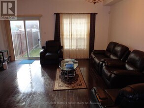 249 Comiskey Crescent in Mississauga, ON - Building Photo - Building Photo