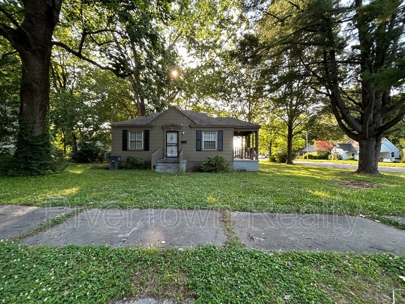 893 Freeman St in Memphis, TN - Building Photo