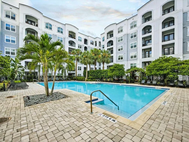 304 E South St, Unit 304 E South St, apt 4027