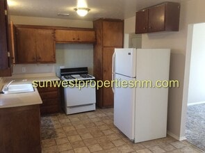 4020 E Douglas St in Farmington, NM - Building Photo - Building Photo