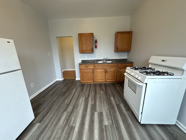 property at 712 Russellwood Ave
