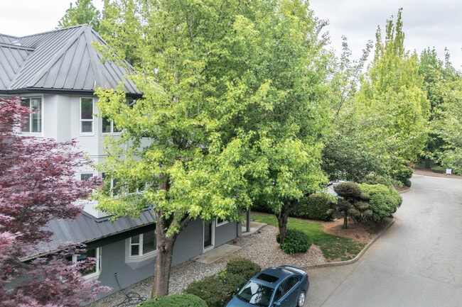 2700 Mccallum Rd in Abbotsford, BC - Building Photo - Building Photo