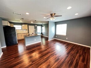 1226 Record Crossing Rd in Dallas, TX - Building Photo - Building Photo