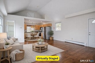 92 Whisconier Rd in Brookfield, CT - Building Photo - Building Photo