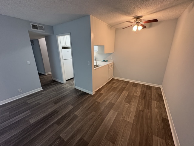 1005 Hickory Hill Ln, Unit C102 in Nashville, TN - Building Photo - Building Photo