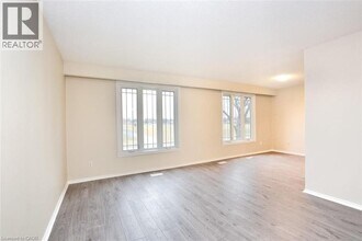 45 Edwina Pl in Hamilton, ON - Building Photo - Building Photo