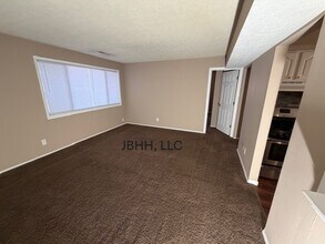 3207 N Peoria Ave, Unit 1 in Peoria, IL - Foto de edificio - Building Photo