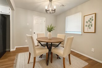 916 Brookhurst Blvd in Yukon, OK - Building Photo - Building Photo