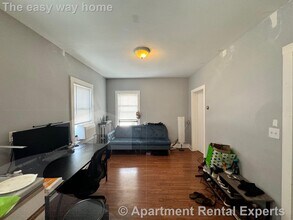 566 Putnam Ave in Cambridge, MA - Building Photo - Building Photo
