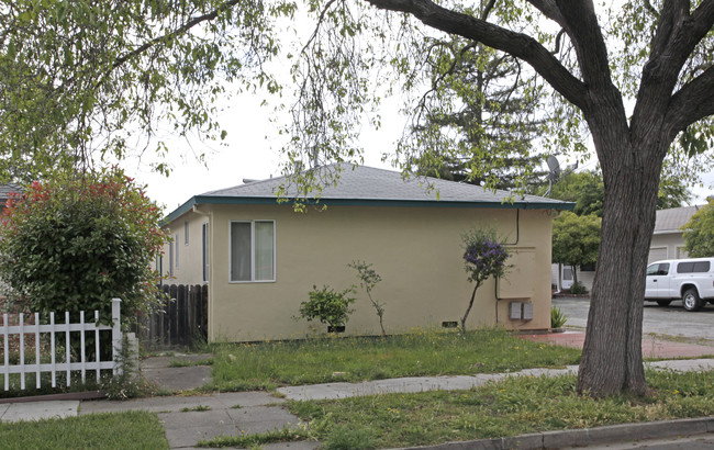 1155-1157 Junipero Ave in Redwood City, CA - Building Photo - Building Photo