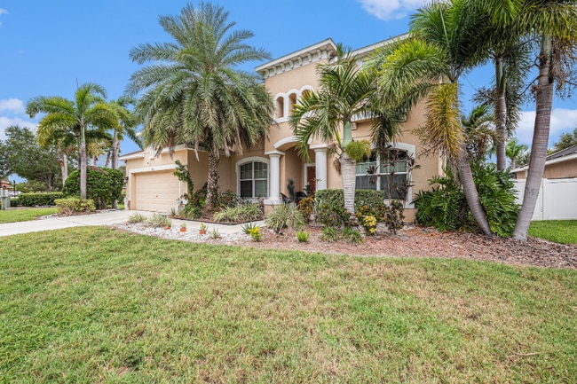 706 York Dale Dr in Ruskin, FL - Building Photo - Building Photo