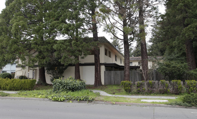 2204 Clay St in Napa, CA - Foto de edificio - Building Photo