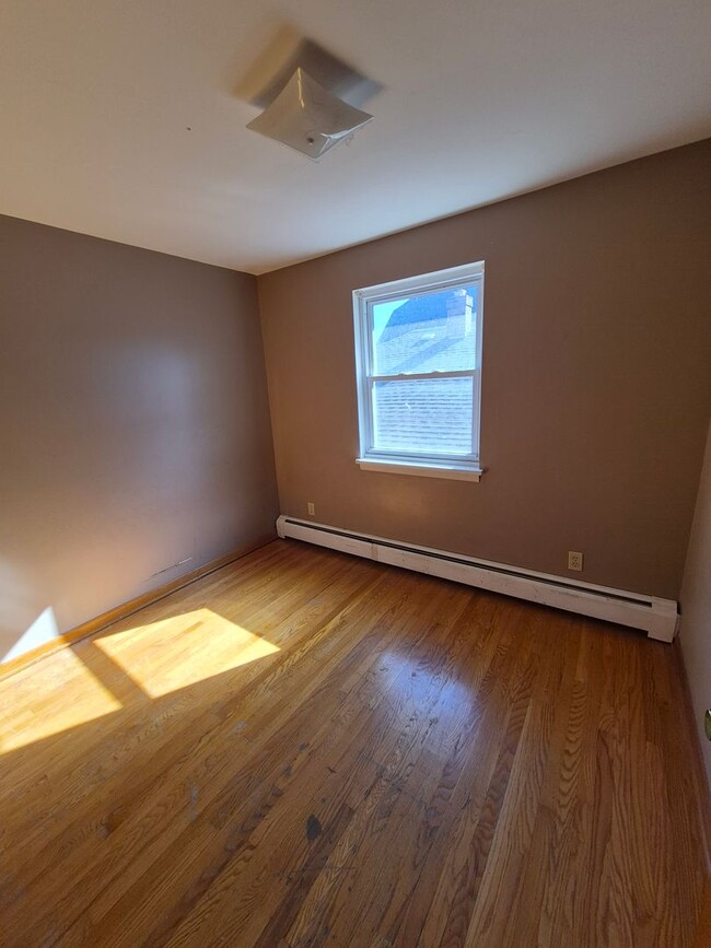 226 E Chestnut St in East Rochester, NY - Building Photo - Building Photo